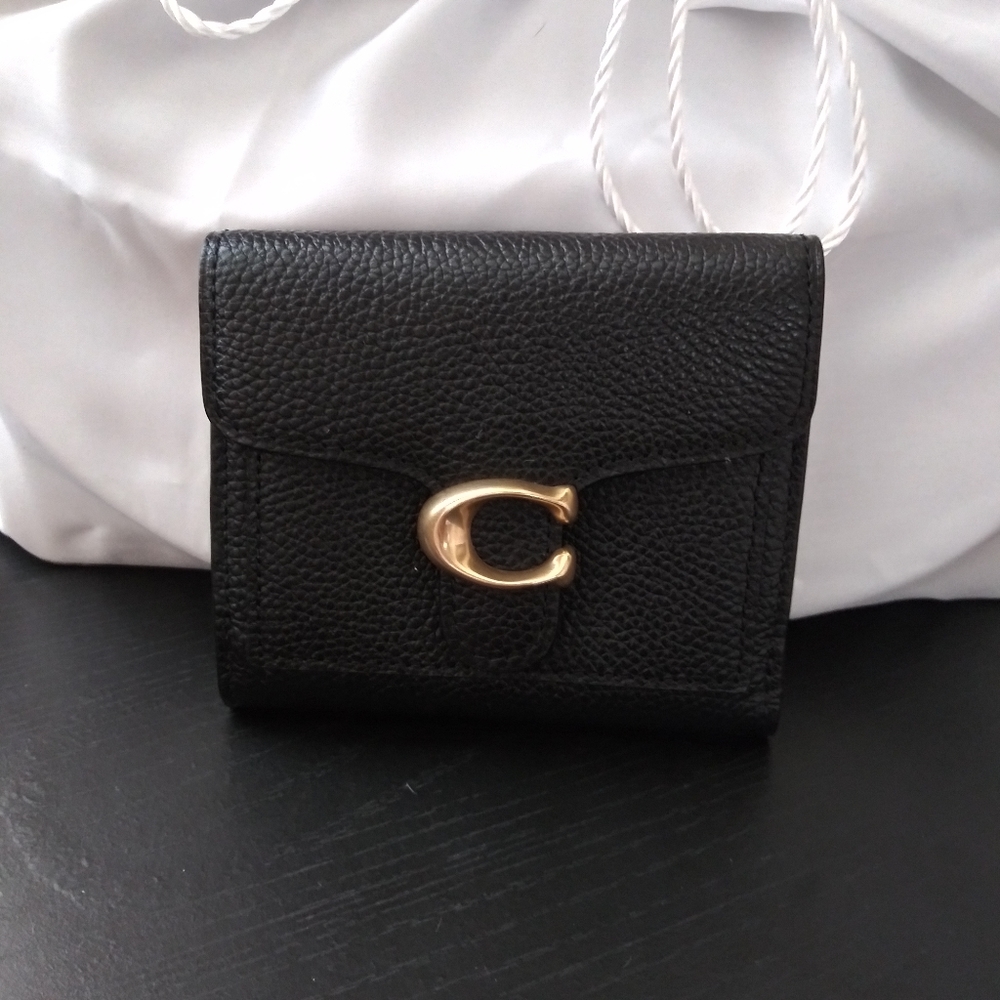 Coach tabby small wallet